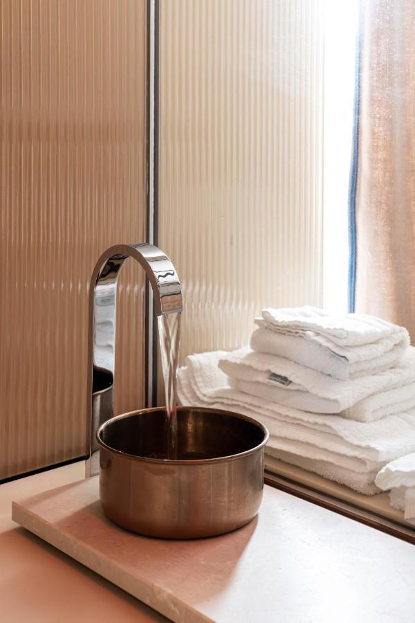 Apartamento Donna Giacinta Blu Luxury Flat Bari Exterior foto