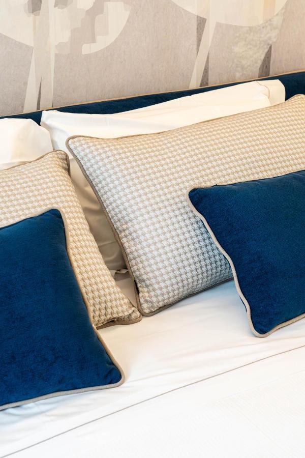 Apartamento Donna Giacinta Blu Luxury Flat Bari Exterior foto